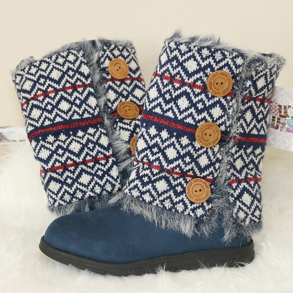 MUK LUKS Womens Reversible Andrea Boots Fashion MUK LUKS Womens Reversible Andrea Boots Fashion